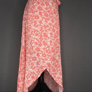 ky and Sparrow Wrap Around Peach and White Floral Print Skirt. SZ S